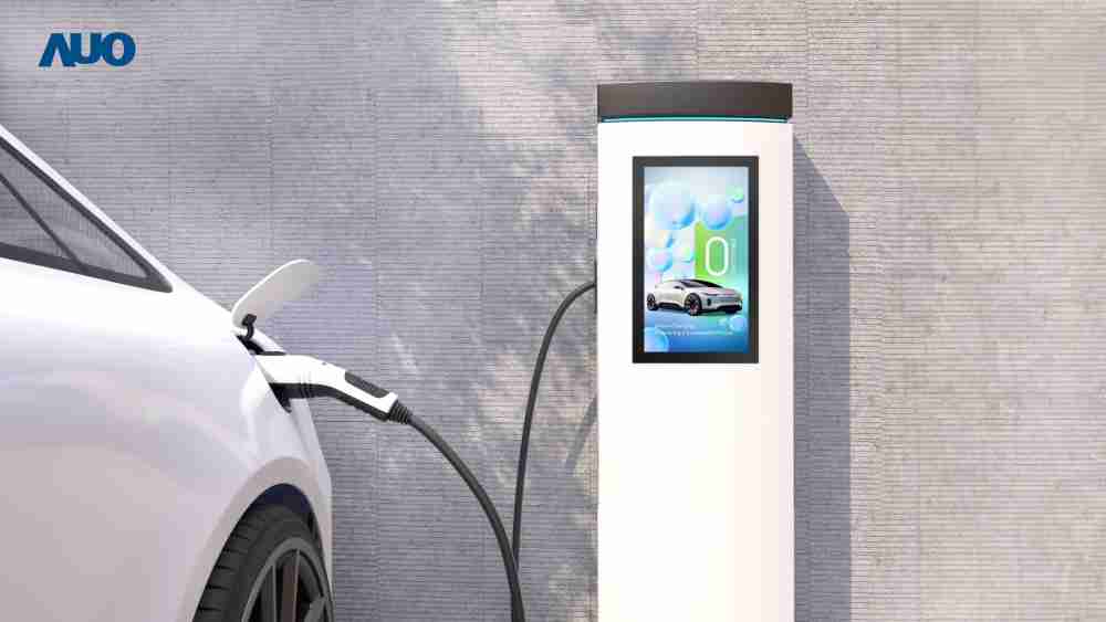 友達〝EVSE車用充電樁解決方案〞專為電動汽車充電樁設計，，，，具有高亮度、、、克服戶外艱難環境的耐溫、、、耐紫外線等特性，，並搭載散熱性及擴充性強的高效能工業電腦，，可實現人機互動訴求，，如資訊顯示、、、、支付等應用